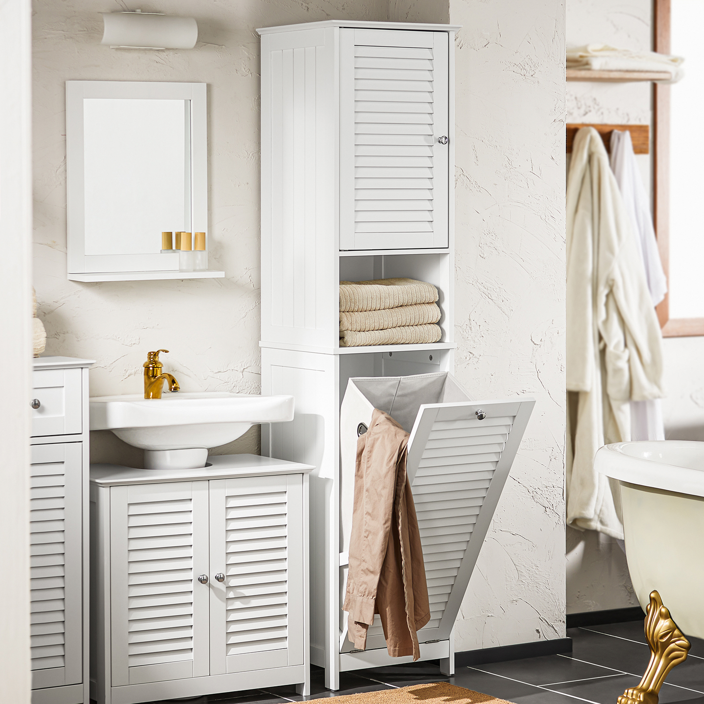 Armoire de salle de bain haute SoBuy avec panier à linge BZR124-W