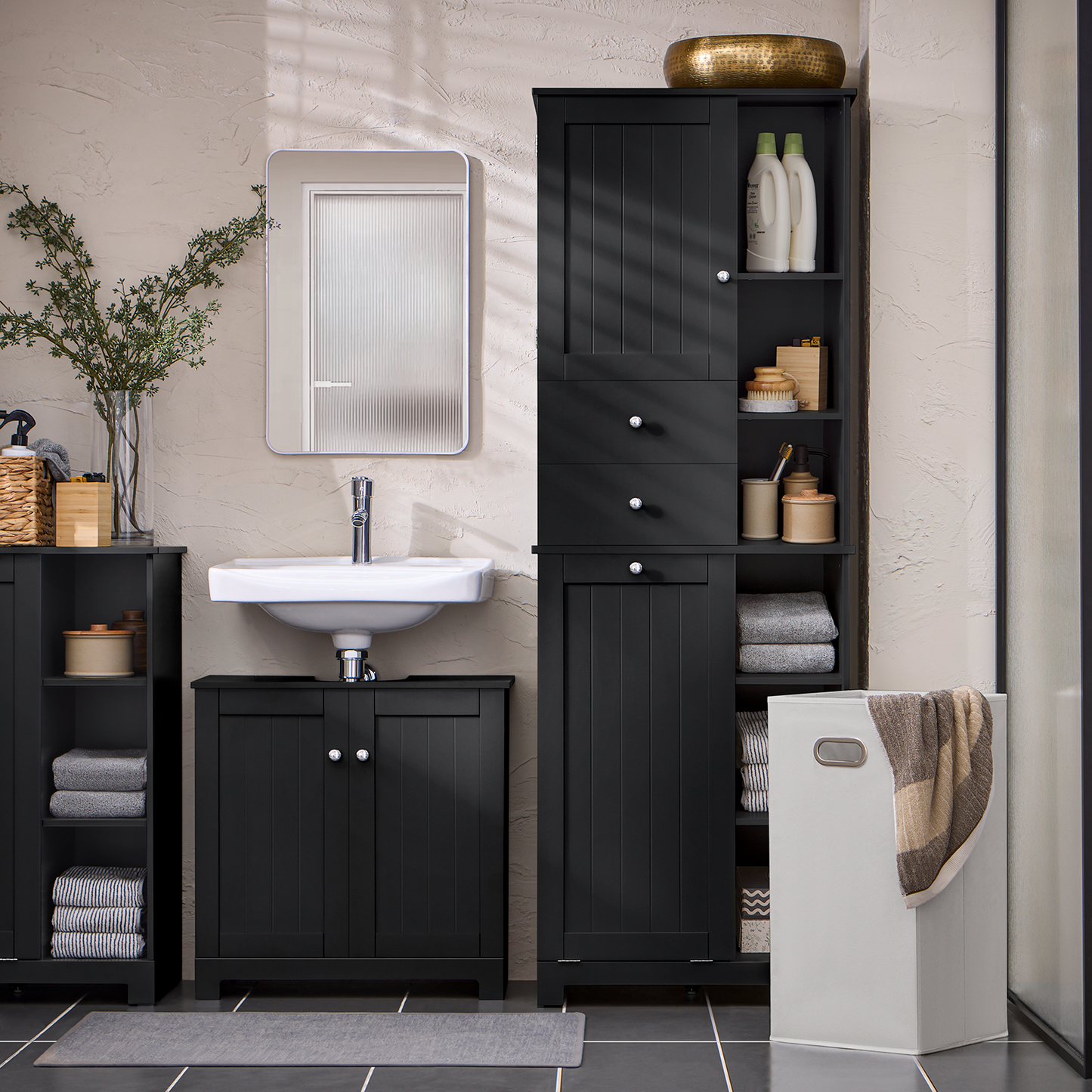 Armoire de rangement haute de salle de bain SoBuy avec panier à linge, coffre à linge BZR104-SCH