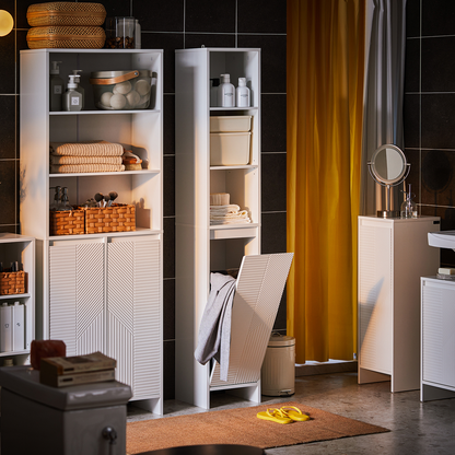 Armoire de salle de bain haute SoBuy avec panier à linge, meuble de rangement autoportant à 3 étagères BZR158-W