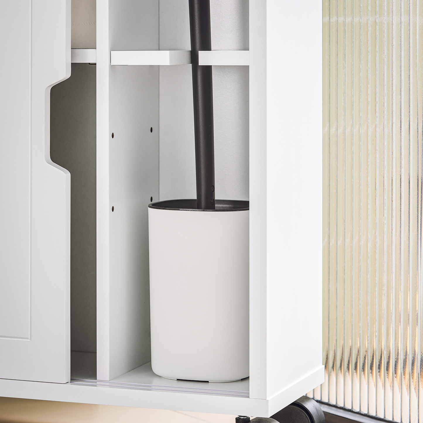 Meuble de salle de bain SoBuy avec étagère de rangement sur roulettes et armoire à papier toilette BZR31-W