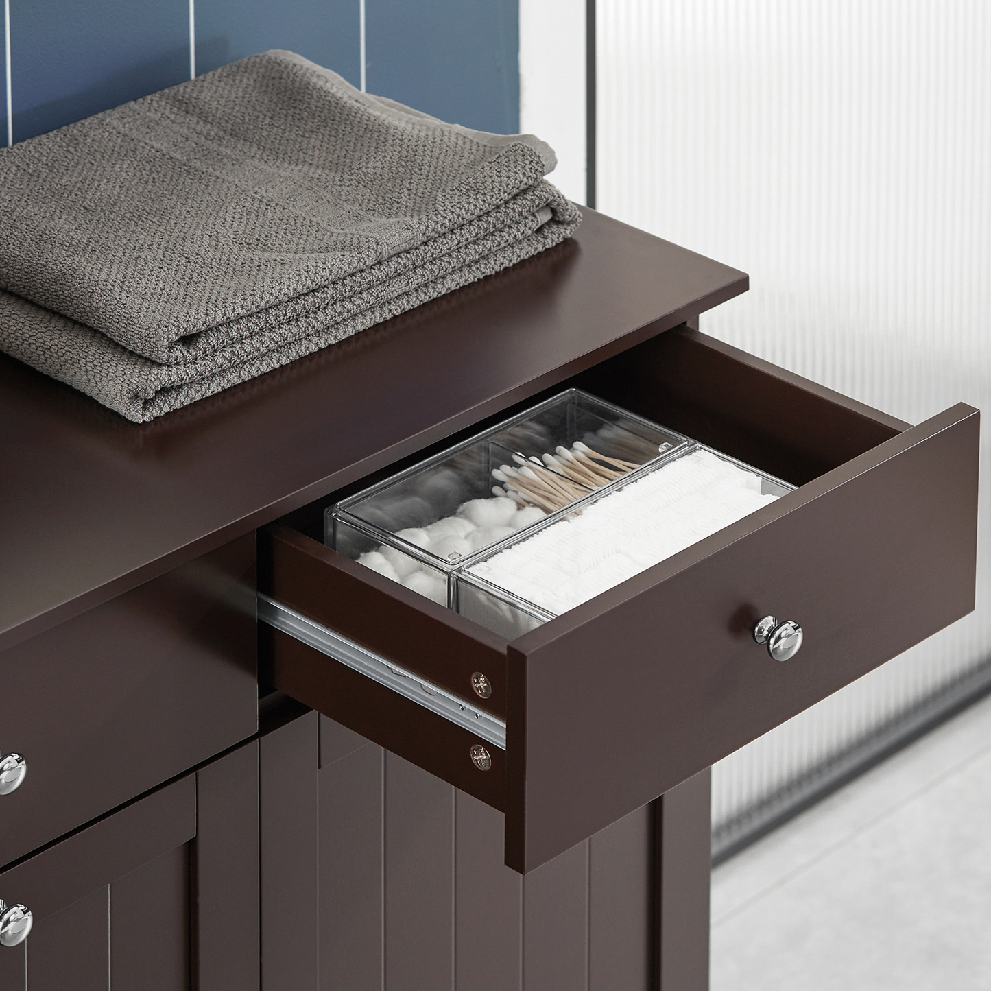 Armoire à linge SoBuy à 2 tiroirs et 2 portes avec paniers à linge BZR33-BR