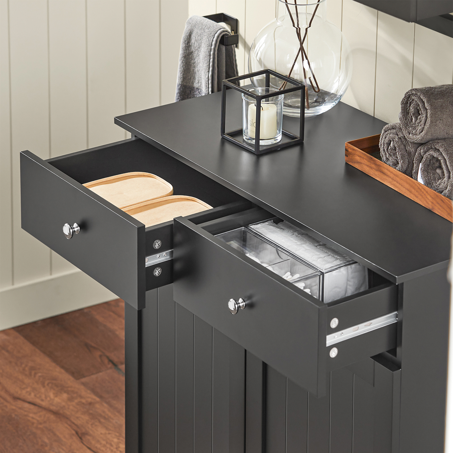 Armoire à linge SoBuy à 2 tiroirs et 2 portes avec paniers à linge BZR33-SCH