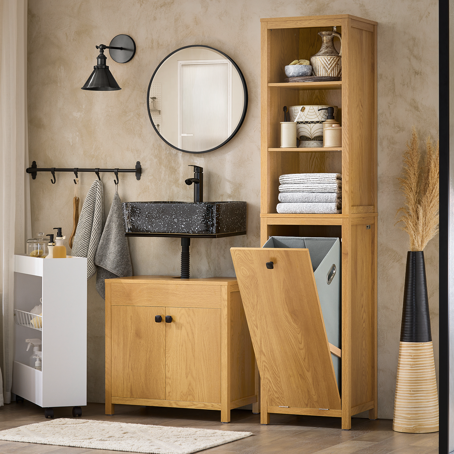 Armoire de salle de bain haute SoBuy avec panier à linge BZR95-SN