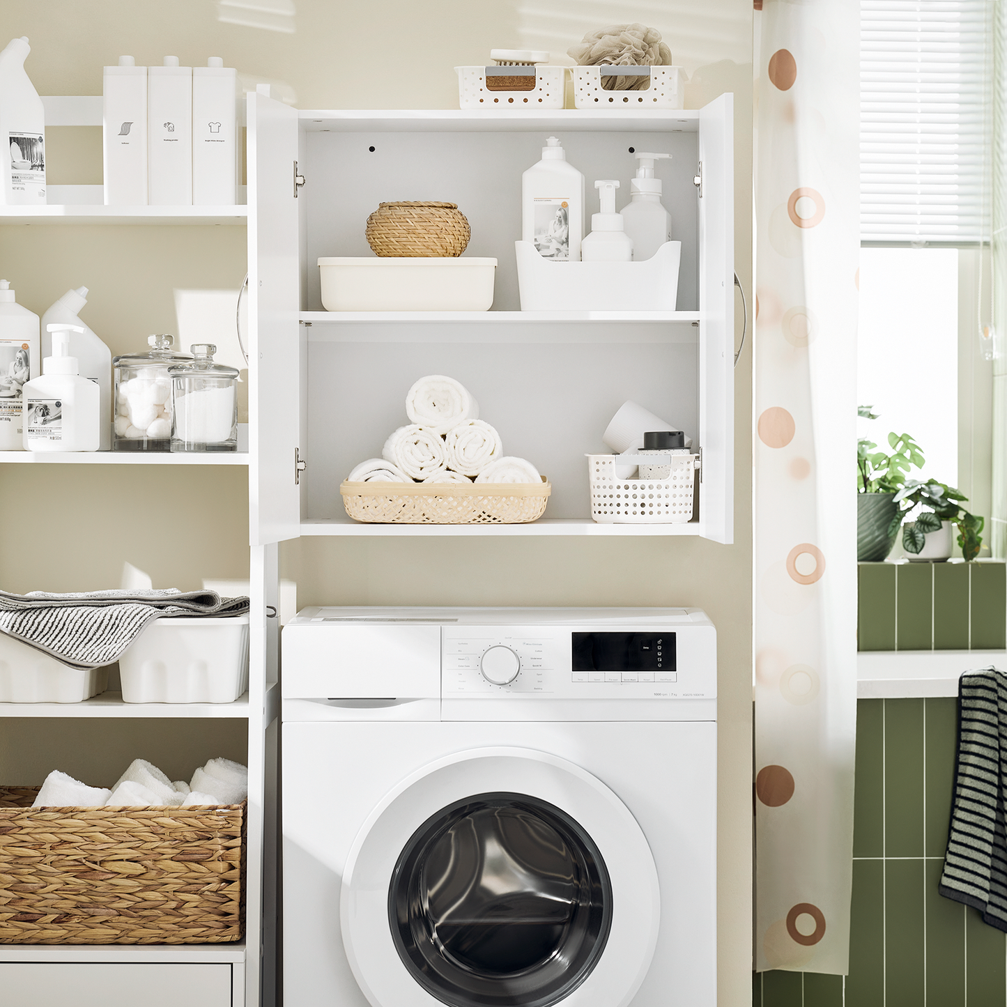 Armoire murale SoBuy à double porte pour cuisine et salle de bain, meuble de rangement mural BZR200-W