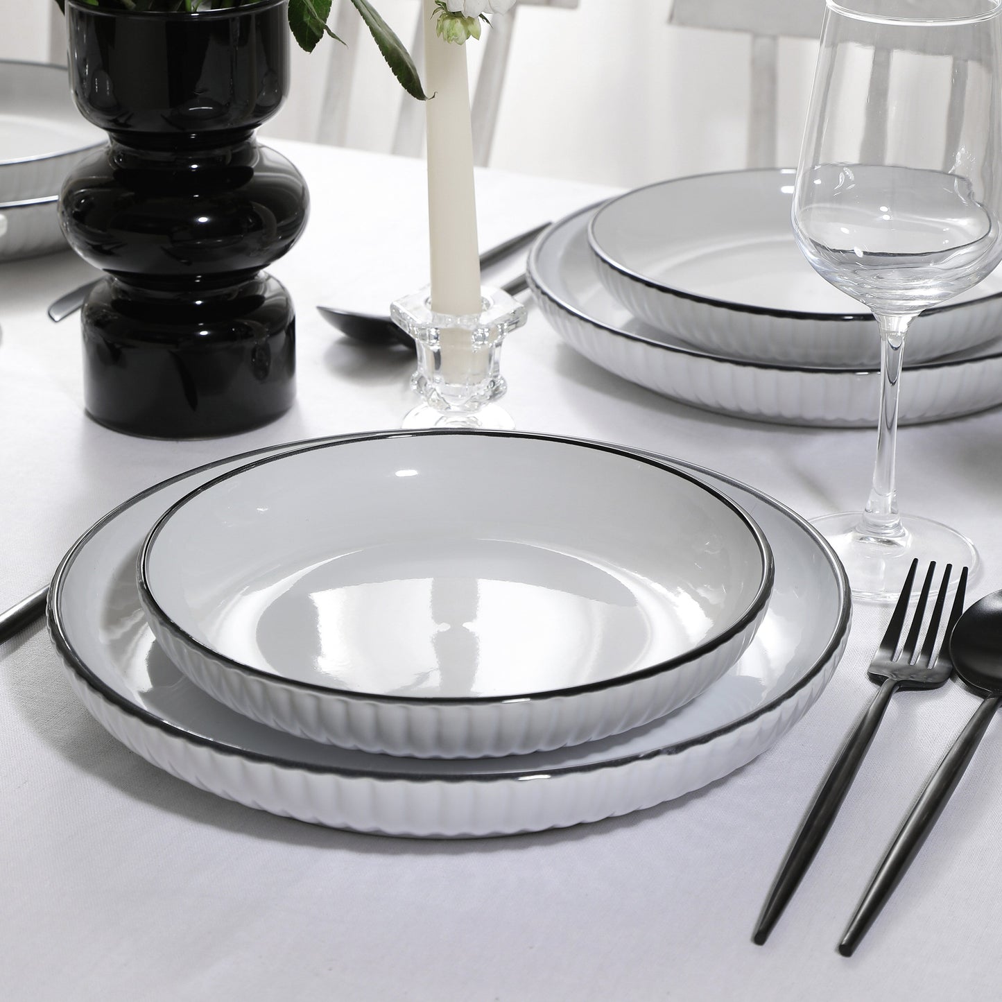 Christian Siriano Lustra Stoneware Dinnerware Set
