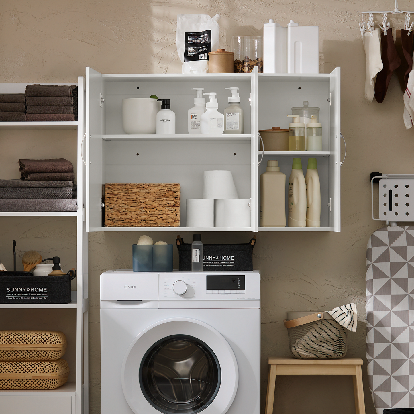 Meuble de rangement mural SoBuy à 3 portes pour cuisine et salle de bain FRG231-LW