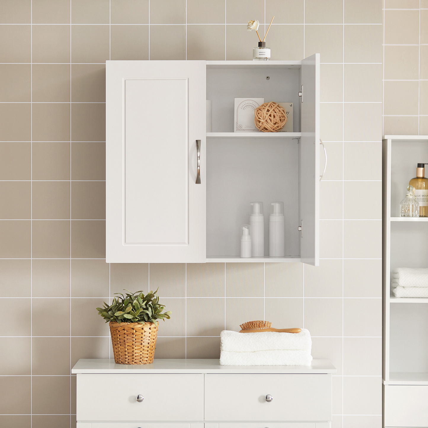 Meuble de rangement mural SoBuy à double porte, idéal pour la cuisine, la salle de bain, le garage ou la buanderie, blanc FRG231-W