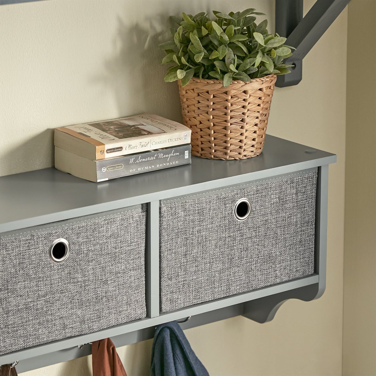 SoBuy FRG282-HG, Porte-manteau mural, étagère murale, meuble de rangement mural avec 3 paniers et 5 crochets, gris