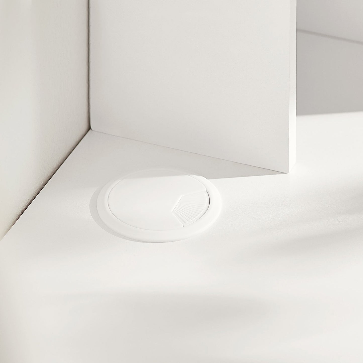 Table de bureau murale SoBuy avec étagères et tiroirs de rangement FWT18-W