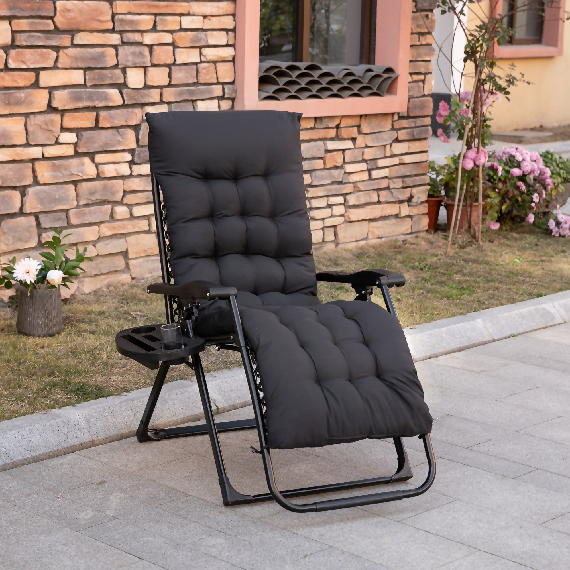 Outsunny Padded Zero Gravity Chairs, Folding Recliner Chair, Patio Lounger with Cup Holder, Adjustable Backrest