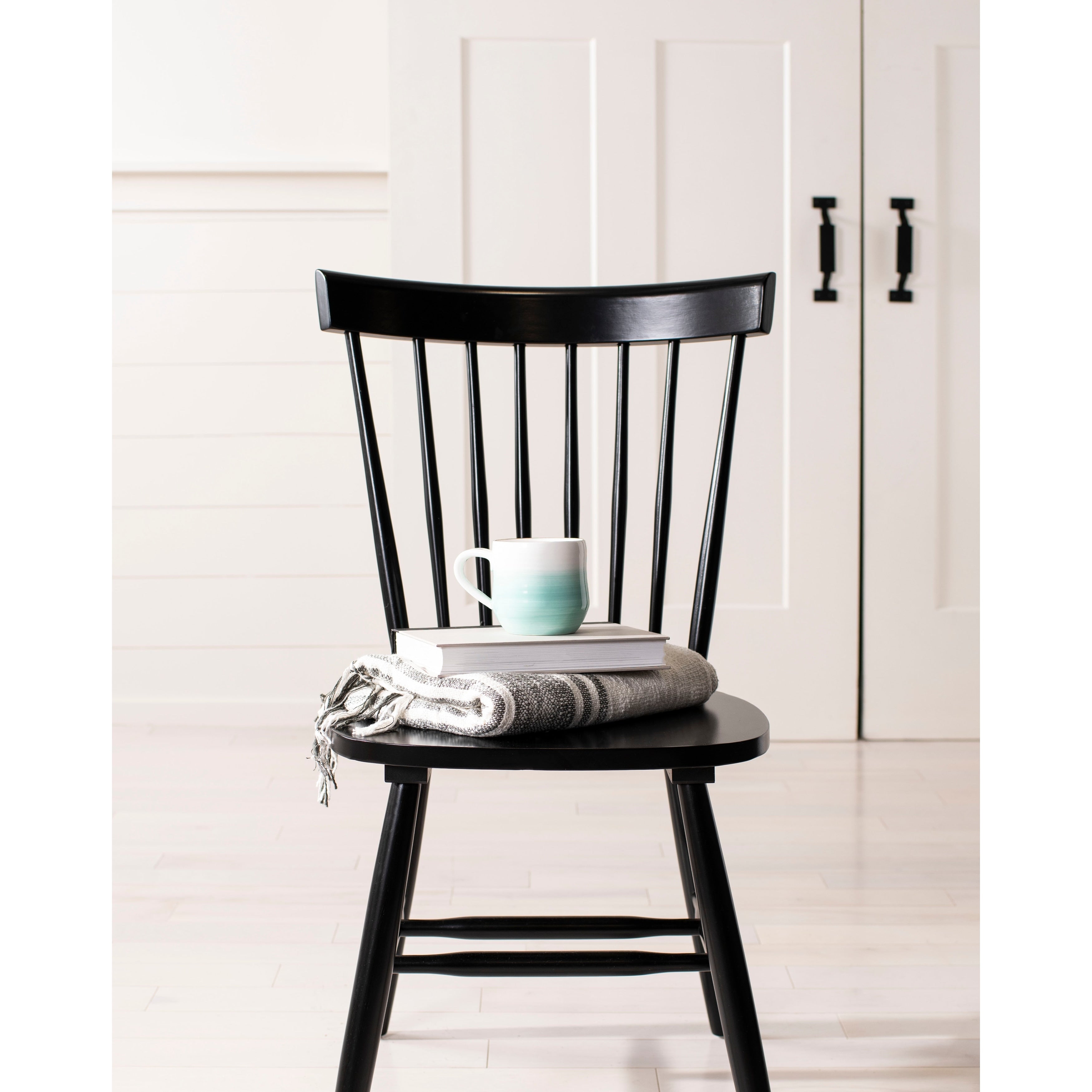 SAFAVIEH Suhair Spindle Farmhouse Dining Chair (Set of 2) - 20.5 x 21 x 36 - 21W x 21D x 36H